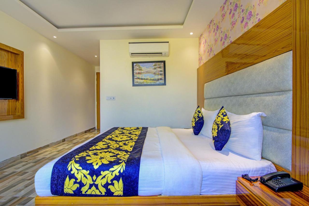 Hotel Smart Plaza Delhi Airport Νέο Δελχί Εξωτερικό φωτογραφία