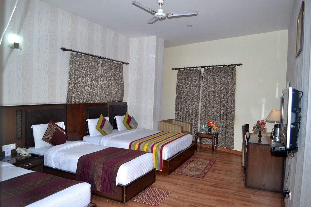 Hotel Smart Plaza Delhi Airport Νέο Δελχί Εξωτερικό φωτογραφία
